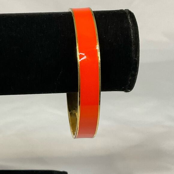 KATE SPADE NEW YORK GOLD TONE ORANGE CRUSH ENAMEL BANGLE BRACELET 3” - Picture 1 of 8